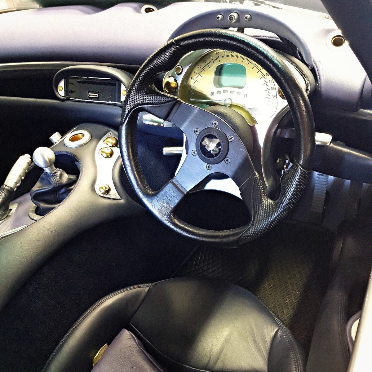 NeilGarnerTVR's tweet photo. That distinctive interior that can only be a Tuscan - what a great 👍 place to be!
neilgarnertvr#tvrtuscan #allleather #greatposition #totallyunique #handmade #truebrit #britishmusclecar #tvr #tvrcars #griffith500 #cerbera #tvrphotos #tvrcarclubs #carclub #350c #sportscars https://t.co/u2M2WYEfBM