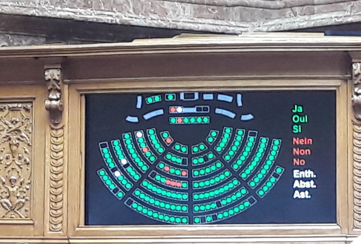 BernhardGuhl's tweet photo. Der Vorstoss bezüglich Schulsportlager von @duri_campell / @BDPSchweiz wurde deutlich angenommen. 👍 https://t.co/LYYZaalLZj
