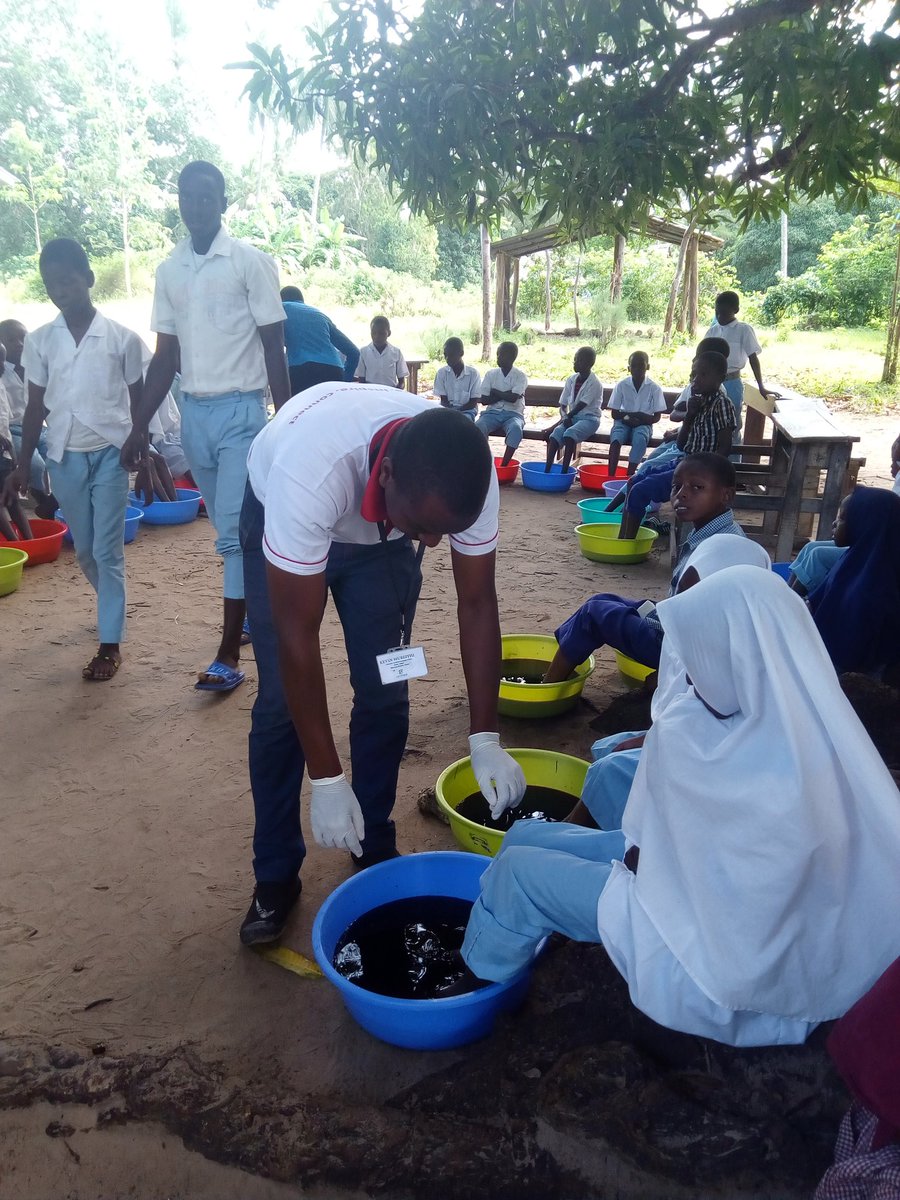 kevunmureithi's tweet photo. Jigger Jigger go away! @G_UnitedKE #GunduaAfya Today we partnered with Neat Feet @NeatFeetHealthTrust and the Public Health Officer Bongwe Sublocation for our Antijigger Campaign at Mbuwani Pri. Over 30 pupils were treated thanks to Mr. Ndegwa.  #gunduagunited #GUnitedcohort4 https://t.co/bcCSOUvCHK