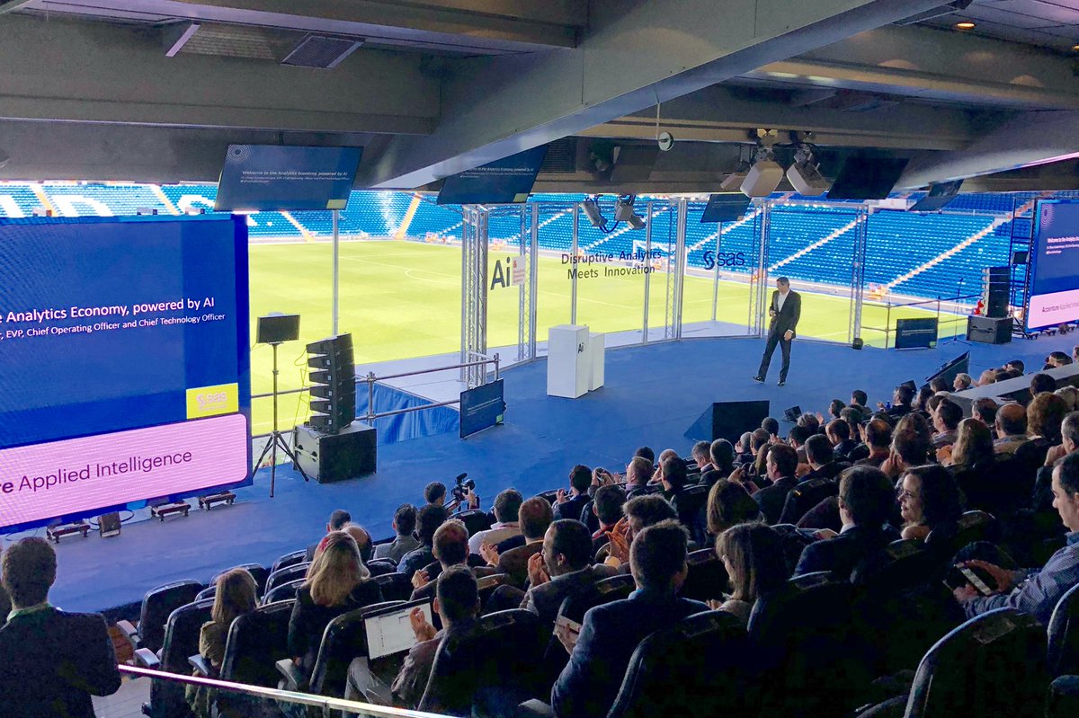 Sesión Plenaria en el #AISummit2018 : Economia Analítica e Inteligencia Artificial.
