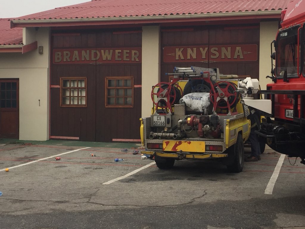 ewnreporter's tweet photo. #KnysnaRebuild Manuel says he collaborated with the provincial Disaster Management Department to roll out firefighting efforts. KB https://t.co/kTwVbrvCOv