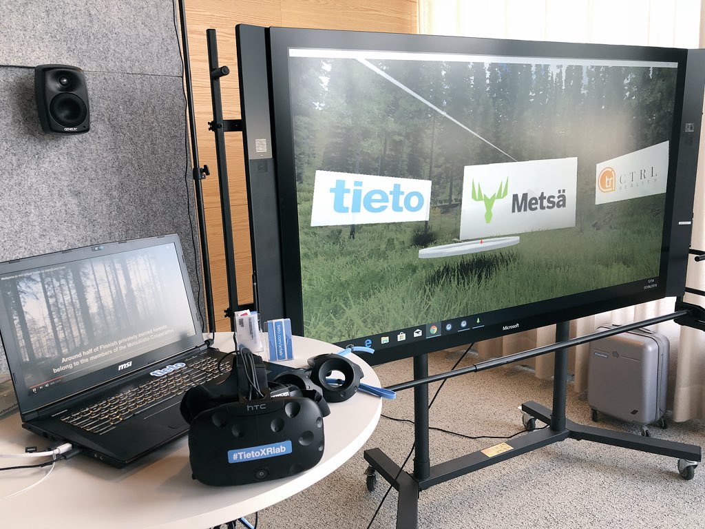 LisaGri's tweet image. Welcoming #5GFinland network members at #TietoHQ for a quarterly meet up. Presenting the unique and one-of-a-kind #virtualforest demo by @MetsaGroup &amp;amp; @TietoCorp. 

Find out more at #TietoXRlab website tieto.com/xrlab 
#xr #5g #finland #vr #innovation
