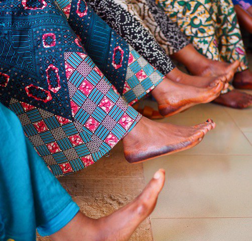 MamaWise_Ghana's tweet photo. Doing some exercises to reduce swelling in ankles and feet at Kings Medical Centre. #pregnancy #discomforts #maternalhealth #education https://t.co/cSK63f1Usc