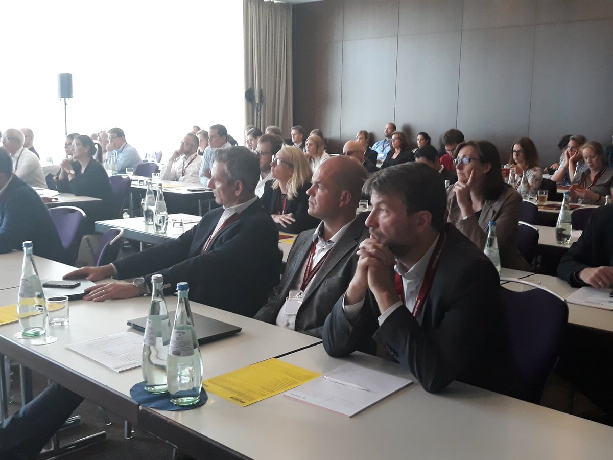 prokomkongress's tweet photo. @censhare und ihre Rezepte für eine erfolgreiche Customer Journey I #PROKOM18 #pim #customerjourney #omnichannel #eCommerce #goldenrecord #touchpointmanagement https://t.co/HYQ4F9uqbl