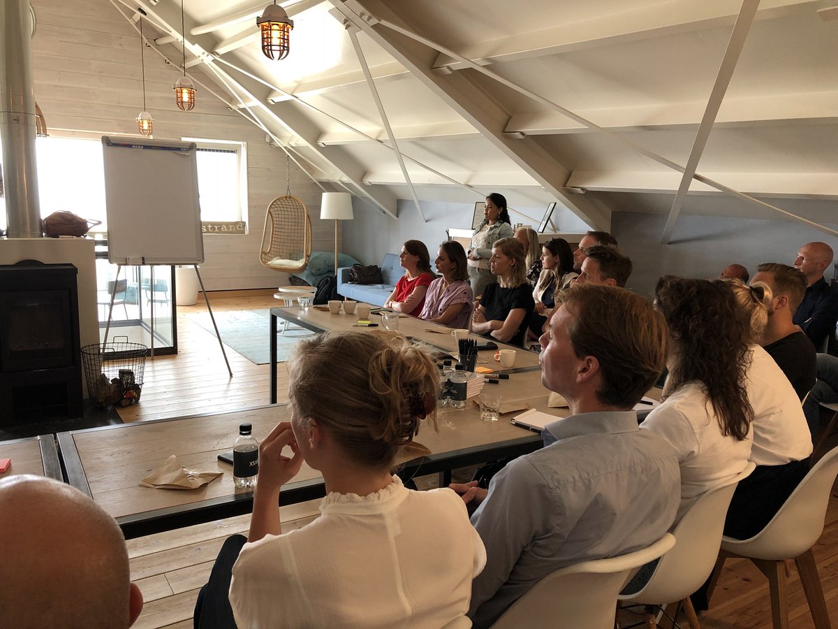 Vandaag zijn we een dagje op het strand met @inRiver_PIM en onze @inRiver_PIM-klanten. We wisselen handige tips &amp; tricks uit over product informatie management. #pimatthebeach #pim