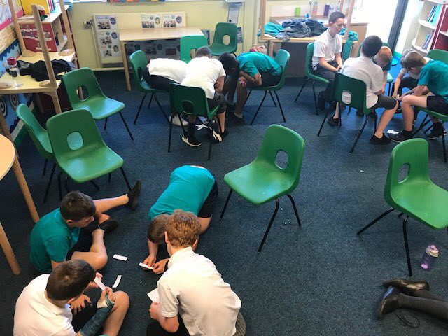 YGNantCaerau's tweet photo. Bl.6 yn cyfateb cwestiynau ffeithiol am gylch bywyd ๐ค Year 6 coresponding factual questions on life circle #WythnosNewidiadau #ChangesWeek https://t.co/rbaCtXSPh7
