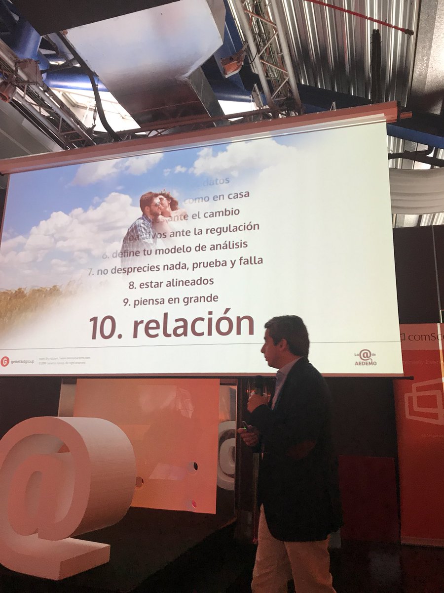 vfrias's tweet photo. Cómo queremos que nuestro cliente nos perciba? Y qué hacemos para conseguirlo? @jfernandez15 en #aedemodigital4 @aedemo_oficial https://t.co/MK4R6wjhlr