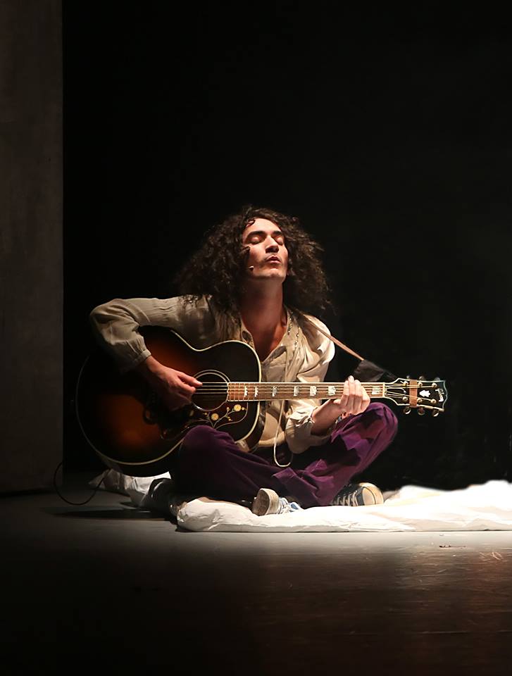 OrchardTheatre's tweet photo. @OlivierAwards winner @george_maguire plays #TRex's #MarcBolan ☮️ in @20thCenturyBoy4 @OrchardTheatre next week Mon 11 - Wed 13 June 
👉https://t.co/2RAPmm9cdH George won his award for his portrayal of @davedavieskinks in #WestEnd hit #musical @KinksMusical Sunny Afternoon!🤩 https://t.co/Yv7Hp8vgd4