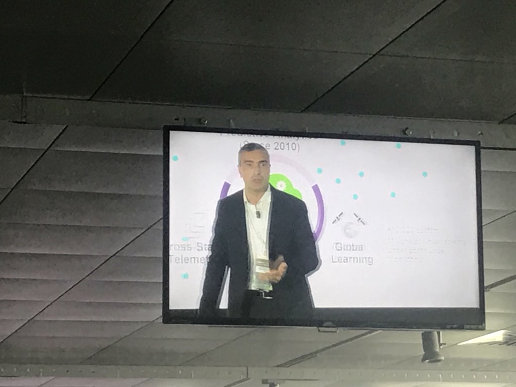 MitiDellaMura's tweet photo. È il momento di parlare di infrastrutture a #VeeamOnForum . Ma se l’obiettivo è l’ #availability o l’interoperabilità ho bisogno di intelligenza artificiale e Machine Learning nel data center. Ne parla Giuseppe Capaldo di @HPE_IT https://t.co/tTYtnZDdMH