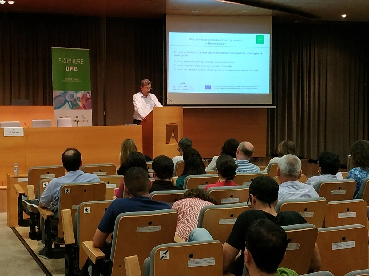 PRUAB's tweet photo. Investigadores i investigadors amb una exitosa trajectòria expliquen la seva experiència, reptes i oportunitats, als investigadors del programa @PSphereUAB #COFUND https://t.co/ttwNzcjtK8
