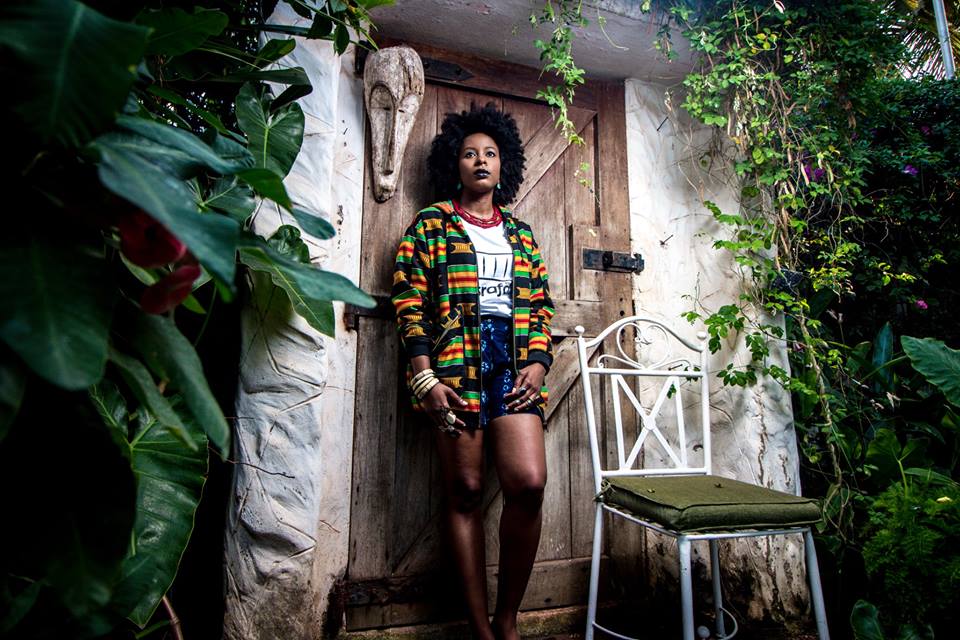 asrafobawu's tweet photo. "Rainfall cannot wash off the spots of a leopard / La pluie ne peut pas laver les taches d'un léopard."
Design: Hoodie Kente - #Donkoussou
Modèle : Antonya aka #Amlima
#Asrafobawu #Streetwear #Kente #Africanfashion #Bogolan #Warrior #Dogon #Ifa #Bomber #King #Yotsi #Cauris https://t.co/kiAVIHlBNC