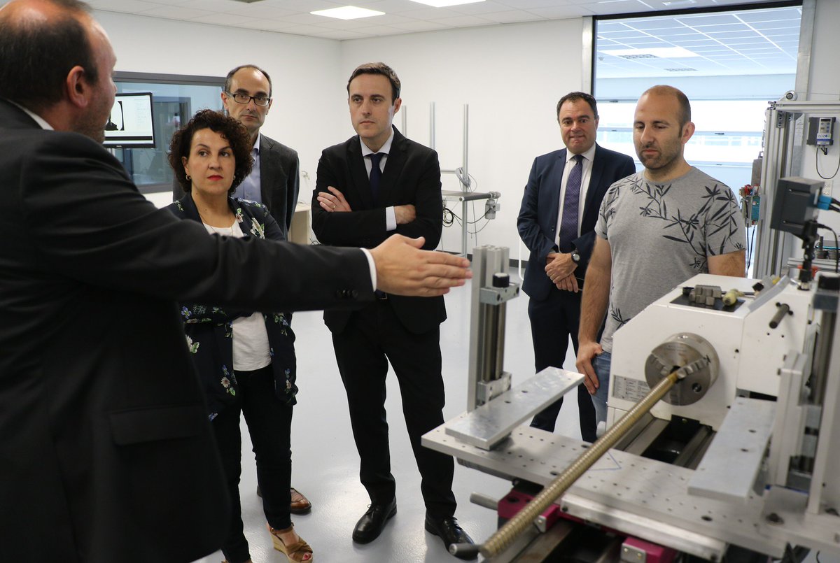 Gipuzkoa's tweet photo. Visita a la empresa de ingeniería #Ekide en Arrasate. Unos de los ejemplos de #competitividad e implantación internacional que lleva más de 25 años apostando fuertemente por la #innovación. https://t.co/edjN4g3SjU