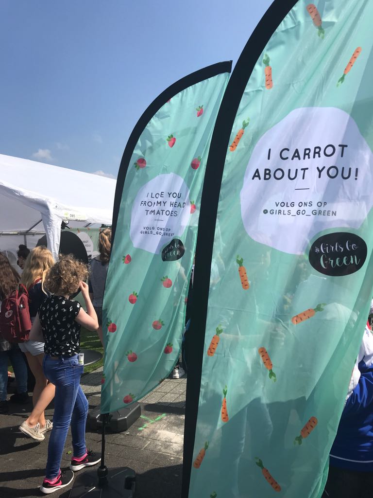Greenco draagt bij aan #girlsgogreen met snacktomaatjes tijdens #YoungImpact #eetgroente <a href="/Snoeptomaatjes/">Tommies</a>