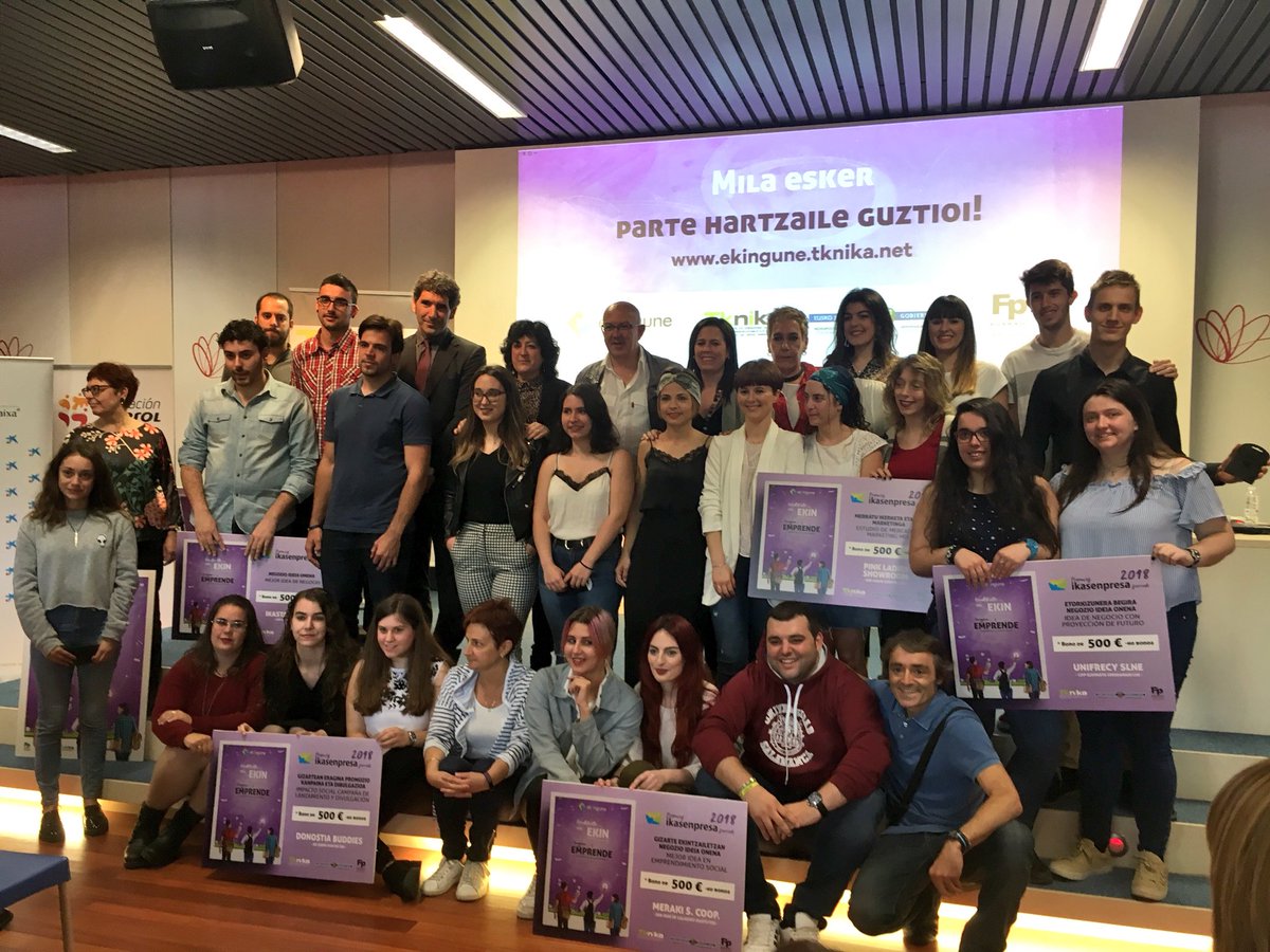calasanzstz's tweet photo. Zorionak a todos/as los premiados del programa #ikasenpresa. Buen trabajo!! https://t.co/7UXbaQ5ixB