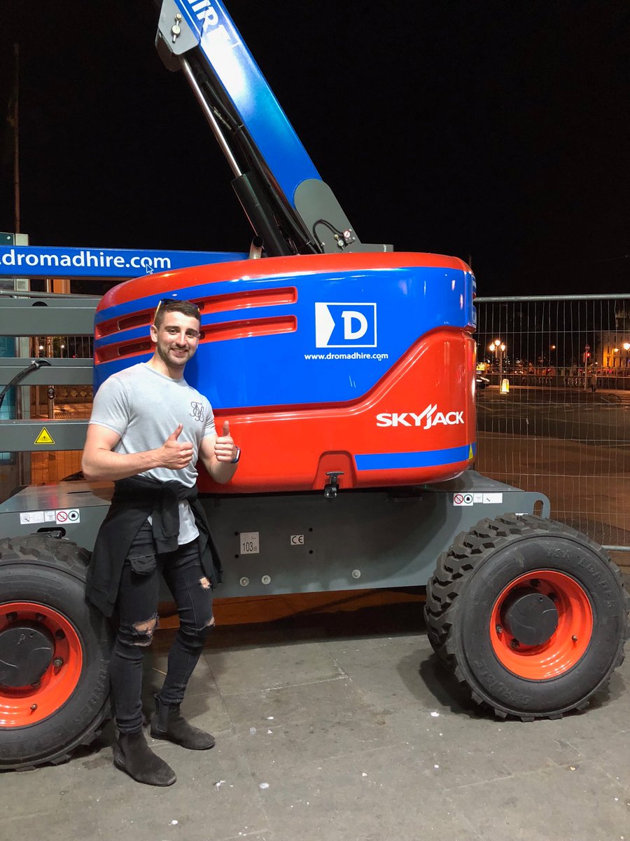 dromadhire's tweet photo. One of our boom lifts enjoying the night-life in Dublin City centre @SkyjackInc - thanks to our senior sales advisor Darren Rowland for the photo
#HeightSolutions
#BestIrishRentalFirm2018 https://t.co/ujQNVOgdb8
