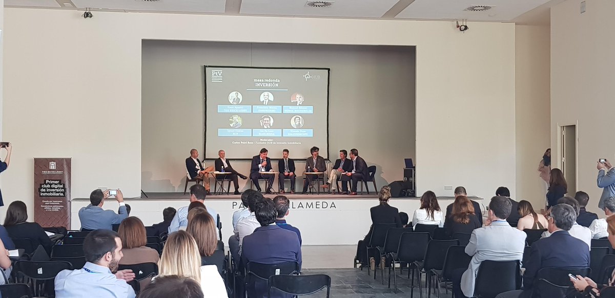 Bloo_Media's tweet photo. Ayer participamos en el primer evento #Proptech en #Valencia. Hablamos sobre cómo el #InboundMarketing y las nuevas tecnologías pueden servir al sector inmobiliario a vender más y mejor 🏘️ #ProptechValencia https://t.co/5ZGwPfDj4G