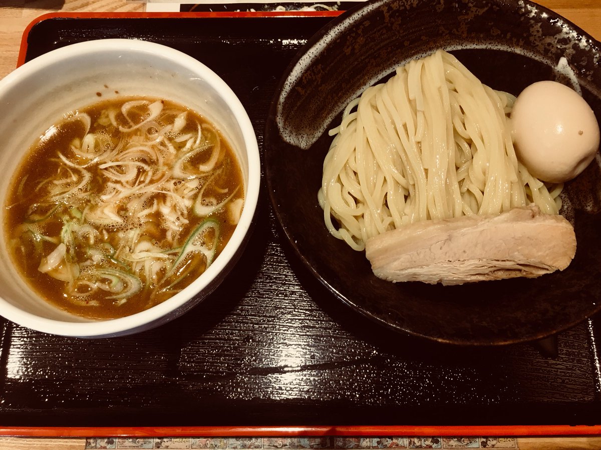 偏差値80グルメ 味玉つけ麺 900円 麺屋 睡蓮 御茶ノ水駅徒歩4分 ラーメン激戦区御茶ノ水において行列の絶えない超人気店 動物系と魚介系のwスープにコシのある麺がよく絡みます トロトロの脂が乗ったチャーシューも最高です グルメ 食べ歩き 偏差値80グルメ 味玉つけ麺 900円 麺屋 睡蓮 御茶ノ水駅徒歩4分 ラーメン激戦区御茶ノ水において行列の絶えない超人気店 動物系と魚介系のwスープにコシのある麺がよく絡みます トロトロの脂が乗ったチャーシューも最高です グルメ 食べ歩き