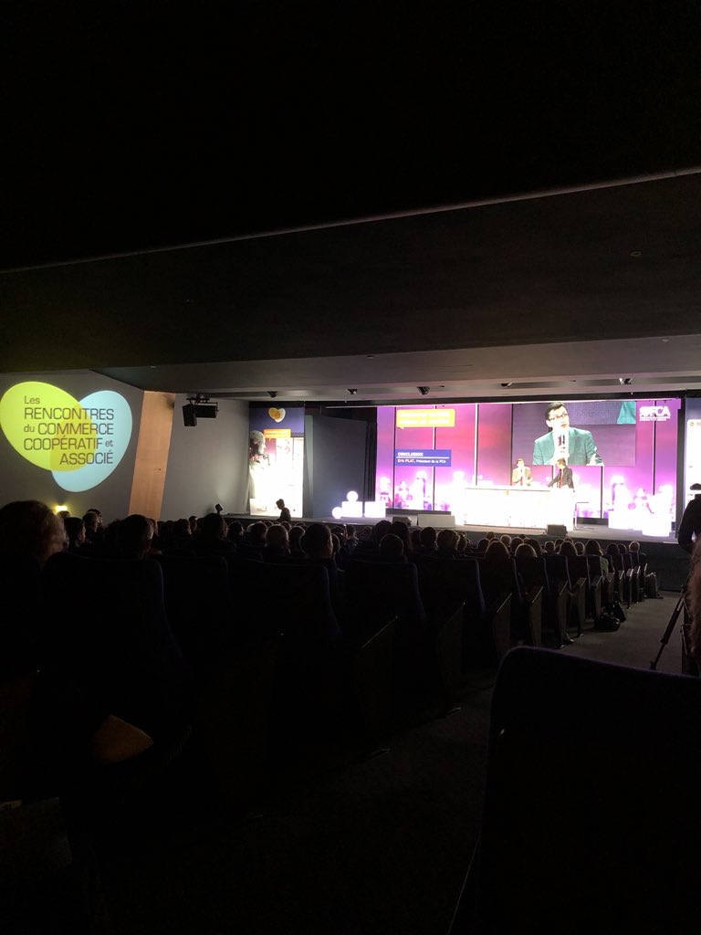 Première participation aux rencontres du commerce coopératif sur le thème Commercer en 2030, enjeux de société. Passionnant sur l’influence des GAFA et le challenge de l’IA #RCA2018