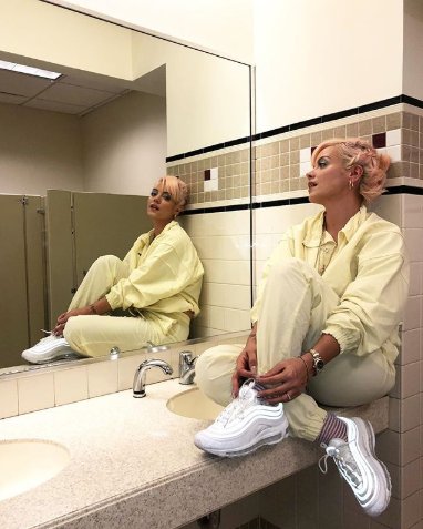 lily allen nike air max