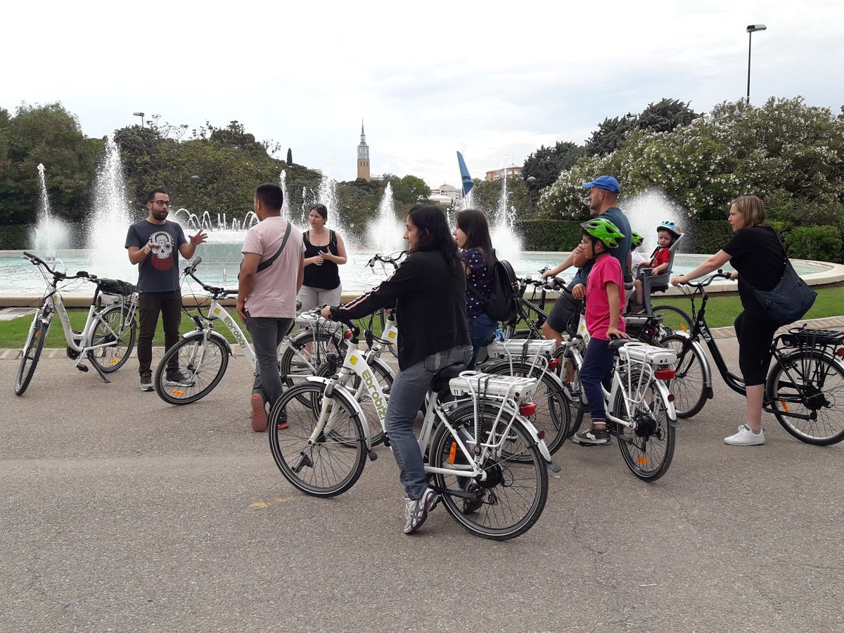 ebrobizi's tweet photo. Muchas gracias a los socios del @EM_ElOlivar que se acercaron en el #DiaDelParque a nuestra ruta guiada en bicicleta eléctrica por el Parque Grande de #Zaragoza #DiaMundialDeLaBicicleta https://t.co/AfGMPPud8i