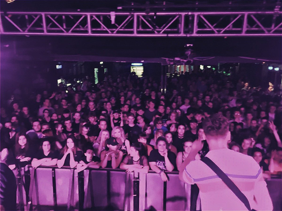 weareshiners's tweet photo. Oxford, Oxford, Oxford...words don't do you justice 💥

You were all insane last night, big up @DONBROCO and @TheLaFontaines for having us along for the party ✌ #SHINERS https://t.co/vNy7Xkvx7s
