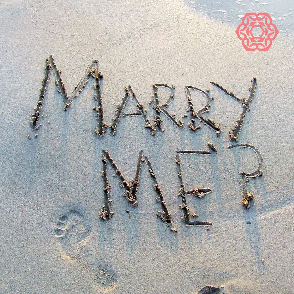 CelestialDmnds's tweet photo. Sun sea and sand - another timeless classic proposal. What girl hasn’t dreamt about “walks along the beach” at sunset or sunrise? Take up some space and write your message in the sand! 
#marriageproposal #beachproposal #beach #hisperfectproposal #bride #bridetobe https://t.co/ZY8yHn7jSs