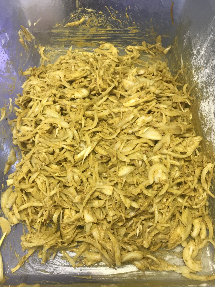 @r_holmes81 <a href="/KellyShanks6/">Kelly Shanks</a> <a href="/compassgroupuk/">Compass Group UK & I</a> homemade onion bahjis for today’s vegetarian option