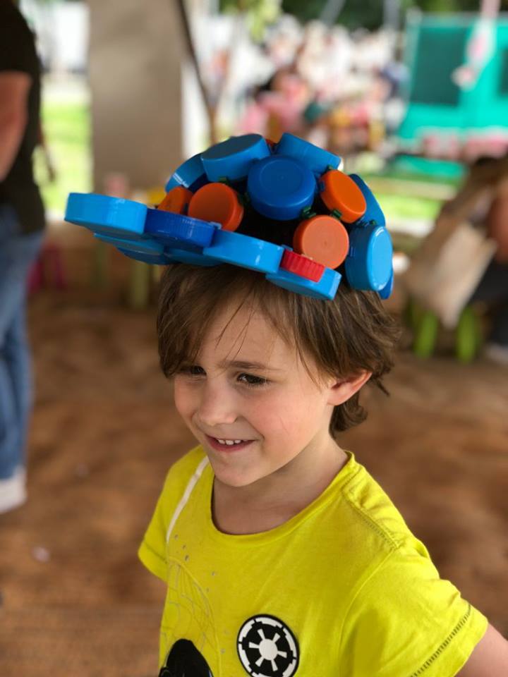 ReponseConso's tweet photo. Les start-ups écolos @clipit_officiel et @Canibal_Fr vous proposent de recycler vos emballages de boisson en échange de 20% de réduction sur des jeux de construction recyclés pour enfants ! ♻️ https://t.co/TNg4prFrze https://t.co/8GbEeVs1Tv