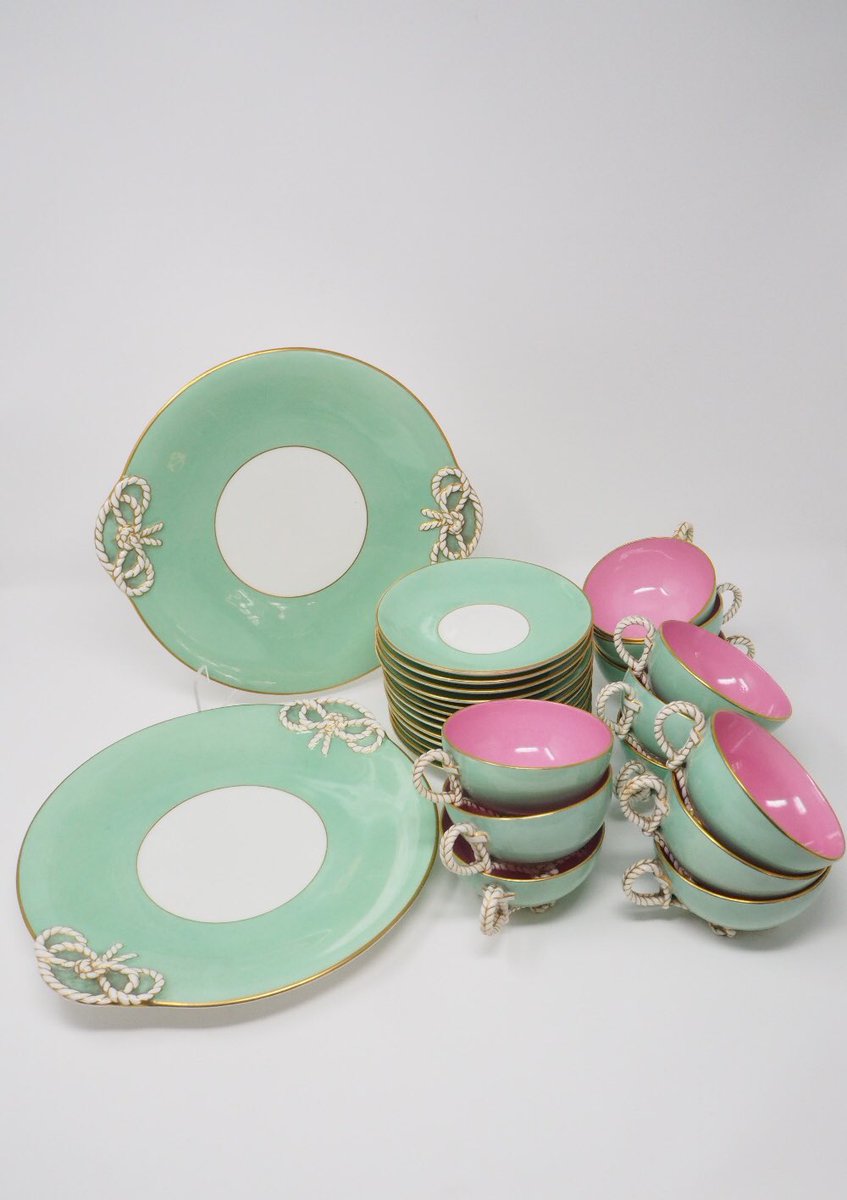 OlympiaAuctions's tweet photo. This Brown-Westhead, Moore & Co part tea set, circa 1870 green ground with pink interiors and rope-twist handles and feet, 1869 has just sold for £1600 (estimate £100-£150). #MatthewBartonLtd #EuropeanWorksofArt https://t.co/Fu347HTQNC