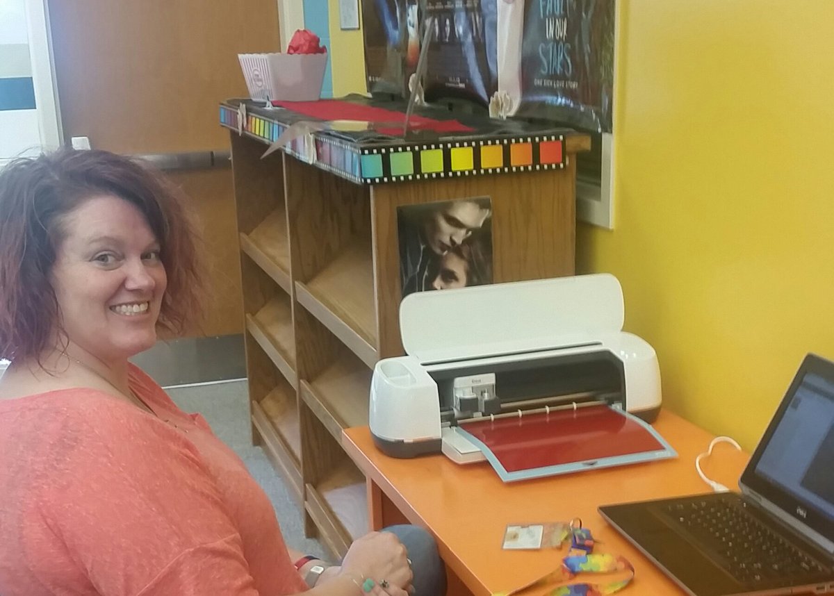 wjms_library's tweet photo. Our new Cricut is getting its first use by a teacher! @TysonBRodriguez @DonorsChoose @bcpsncmedia @wjmsjackets https://t.co/jnZVy75NbT