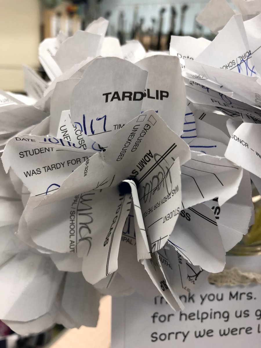 WaltersWizKids's tweet photo. Thank you Mrs Turner for all you do! We reused tardy slips to make paper flowers in a reused jar. @ConderStars @ConderStars @PerkinsPals #ReduceReuseRecycle #sorrywewerelate https://t.co/PgnDZRkD7y