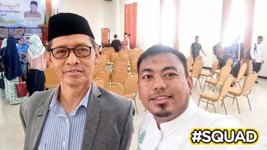 Reza_Jakaria's tweet photo. Untuk sementara kita Masih Beda Kantor pak Prof tapi gak tau kedepan jika saya satu kantor sama Prof
#umkt 
#DPDRI 
#jakarians https://t.co/mZRno9447u