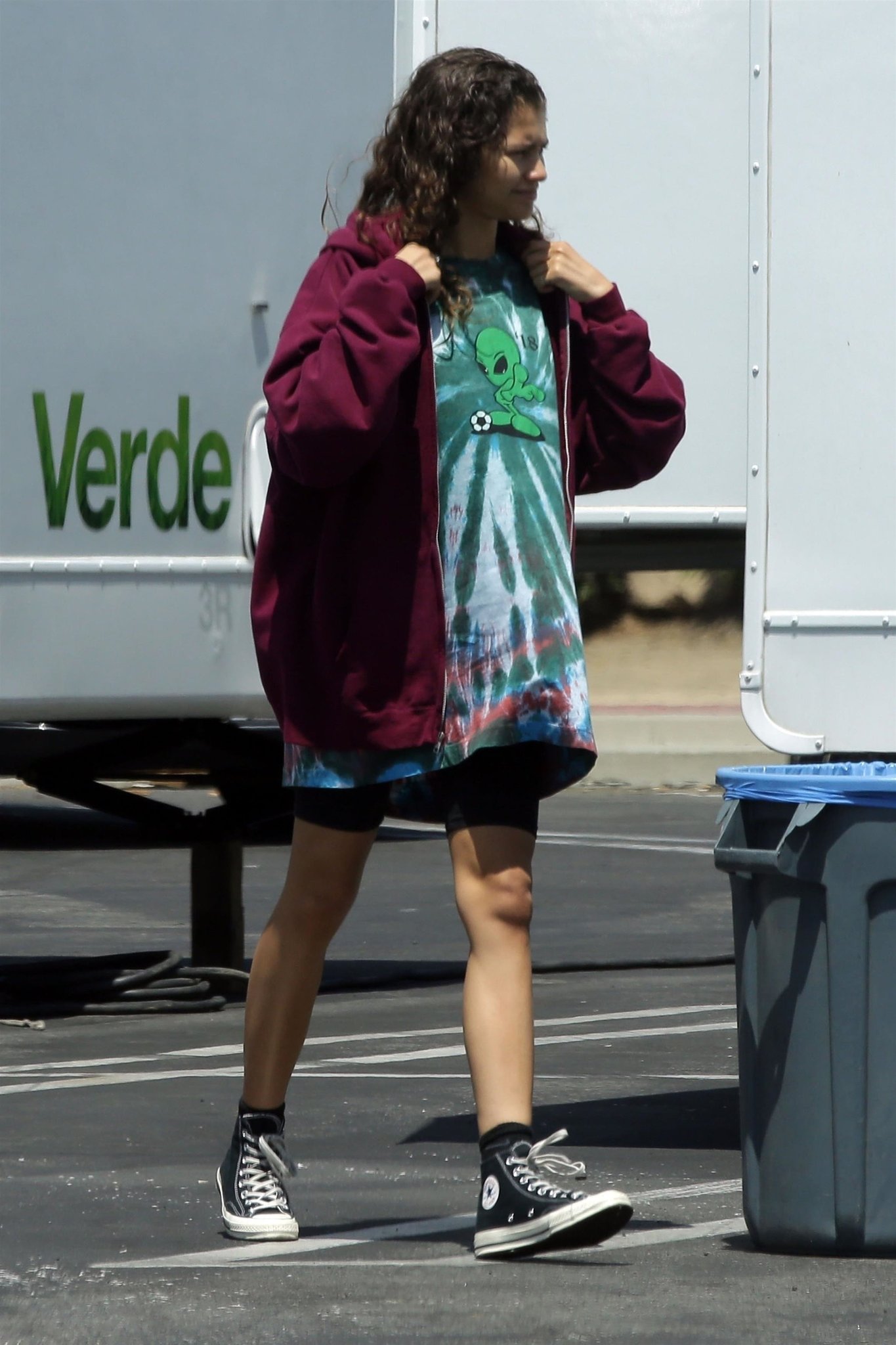 Zendaya News™ On Twitter 📸 06 06 18 Zendaya On Set In Los Angeles