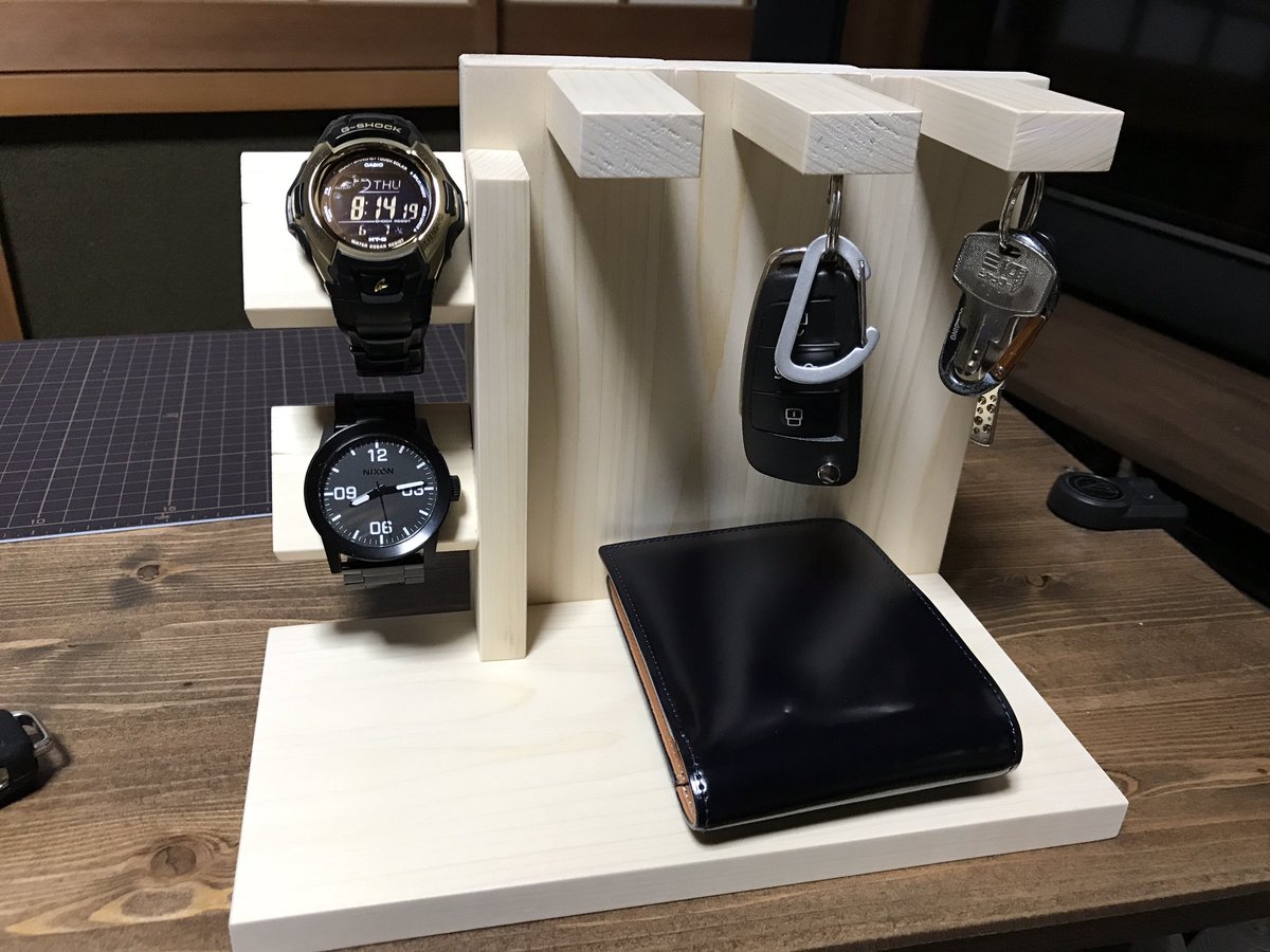 توییتر キャロル در توییتر 鍵と財布と時計の決まった置き場が無かったからネットで検索してたんだけど 3個まとめてってのが無かったんで Diyしてみた 塗装とエイジング加工もしてみよう T Co eebpk162 توییتر キャロル در توییتر 鍵と財布と時計の決まった置き場が無かったからネットで検索してたんだけど 3個まとめてってのが無かったんで Diyしてみた 塗装とエイジング加工もしてみよう T Co eebpk162