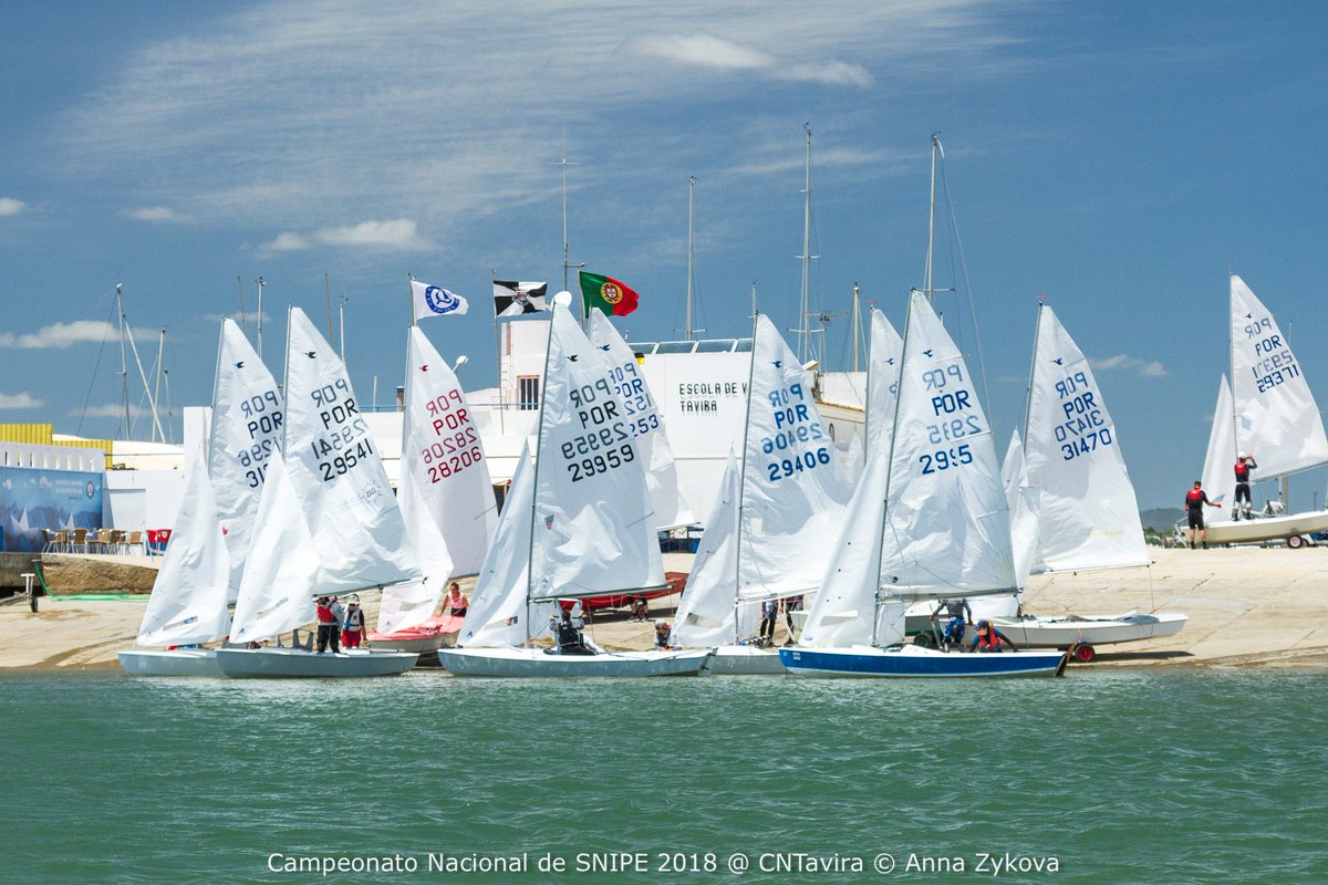 annaz_sailing's tweet photo. In love with Snipe sailing this month and has been actively involved in Class competitions in Portugal. Check some images and give me a Like 👍❤️
#SnipePortugal #SnipeToday #SnipeClass #SeriousSailingSeriousFun #Sailing #Photography https://t.co/fHSi5Hzn1Y