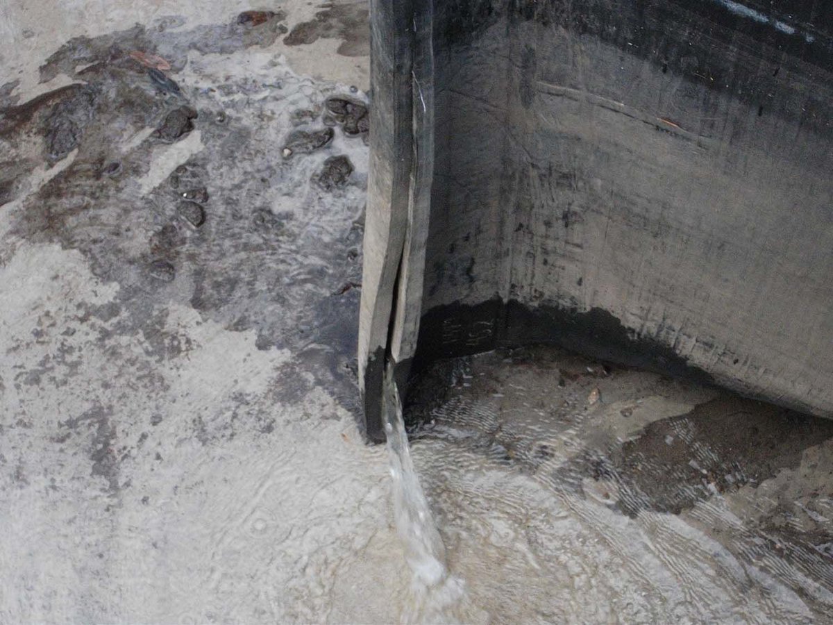 Measurit's tweet photo. If you don't want #flooding or standing water upstream in your #drainage system - #Tideflex check valves are free draining. Check out the #TideflexAdvantage here: https://t.co/NncMxdBEi9 https://t.co/02TlLZf3sj