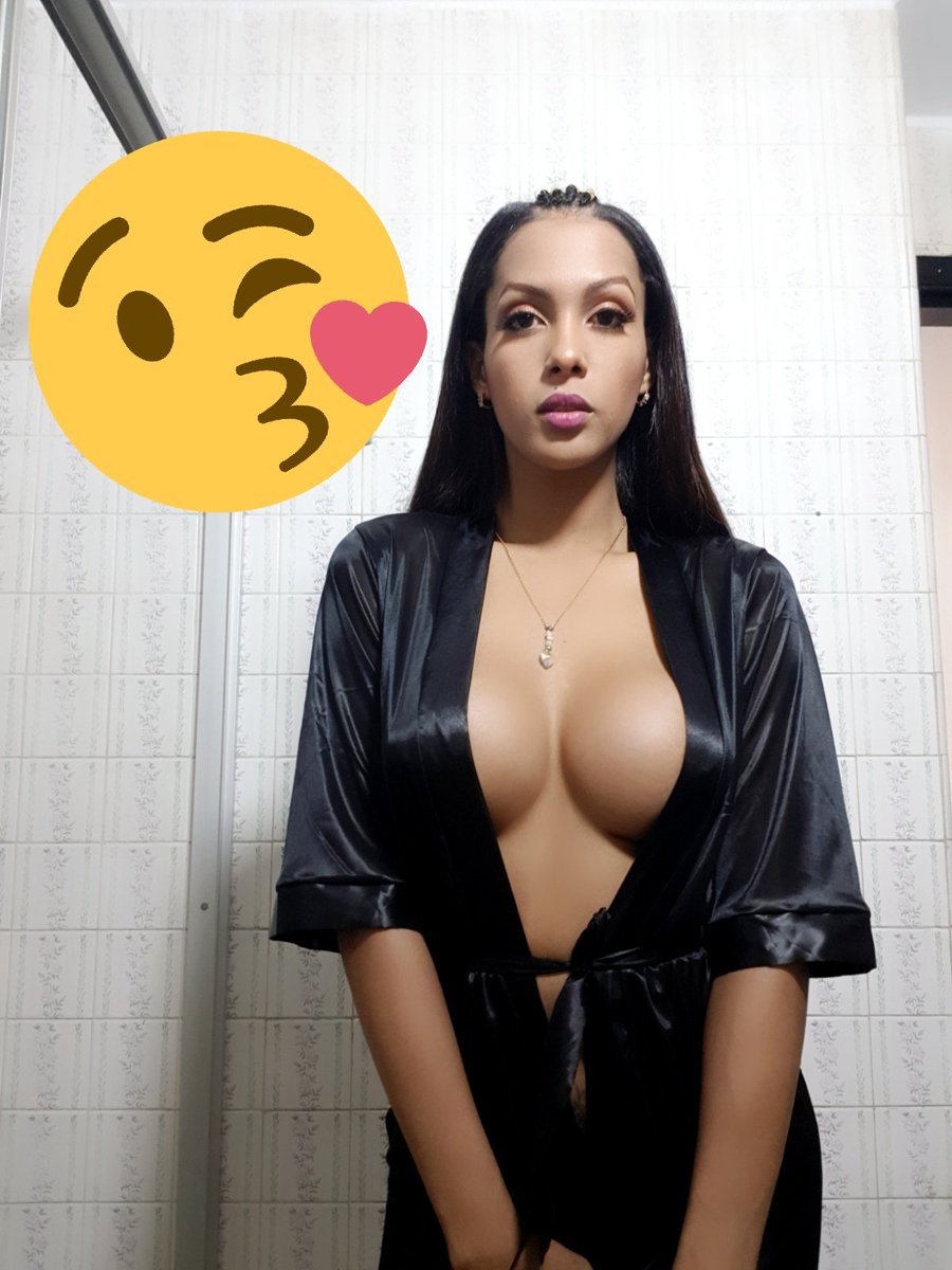 srtabarbiebitch's tweet photo. kisses 😘 https://t.co/bd6fNEg0v4