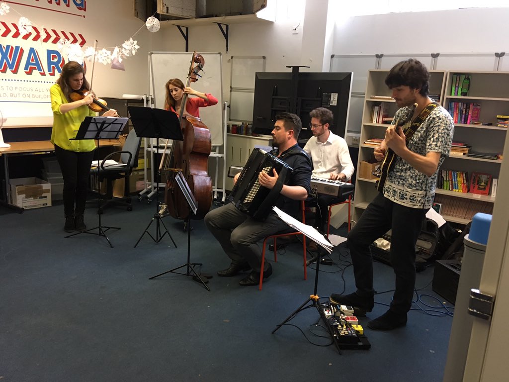 PlayForProgress's tweet image. This has been a big week! #AlliesInArt w/@DecoEnsemble , finalised EIGHT days of @RefugeeWeek events, AND launched our #CommunityCreators drama&amp;amp;mvt therapy programme w/a record turn out of 18 YP for 1st session! #chooselove #oneracehumanrace #globalfamily #addresstheneeds