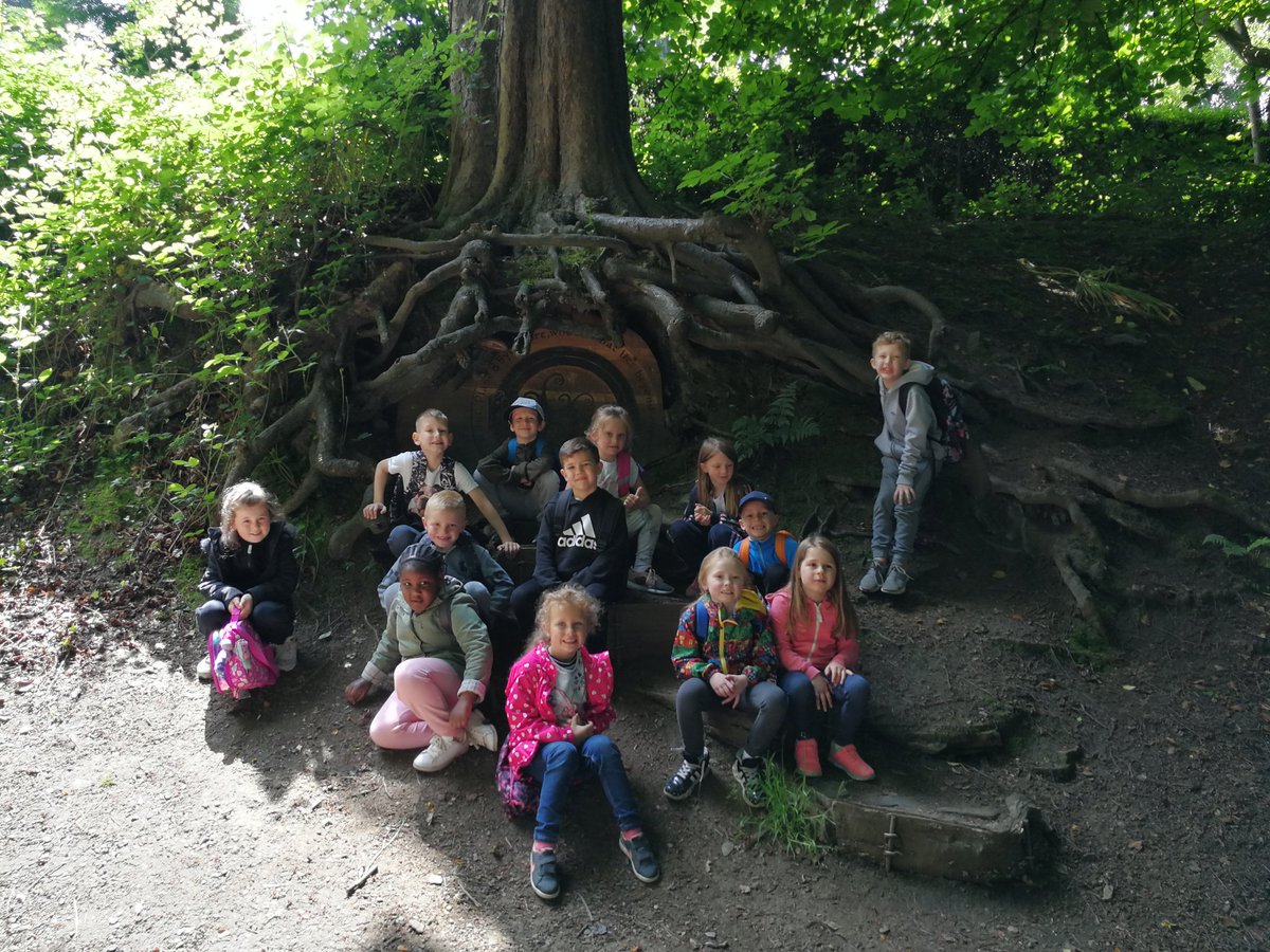 Y2Stradbroke's tweet photo. @StradbrokePri We found a fairy door, now where's the key? 🗝️ https://t.co/qRyuXwxZ2l
