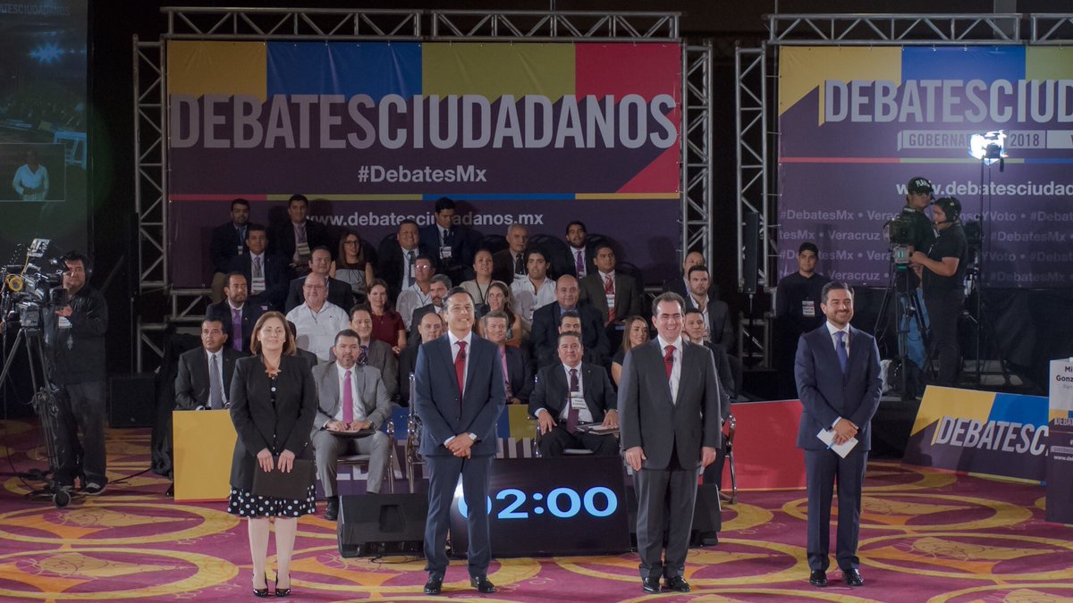 SeMUJER's tweet photo. Nuestro reconocimiento al  excelente trabajo de @jsierraalvarez y su equipo de @COPARMEXVer así como las Asociaciones y Universidades, que se sumaron, para el exitoso #DebateCiudadano de Gobernadores de Veracruz                               #DebateVeracruz https://t.co/Ng6mgyOkpW