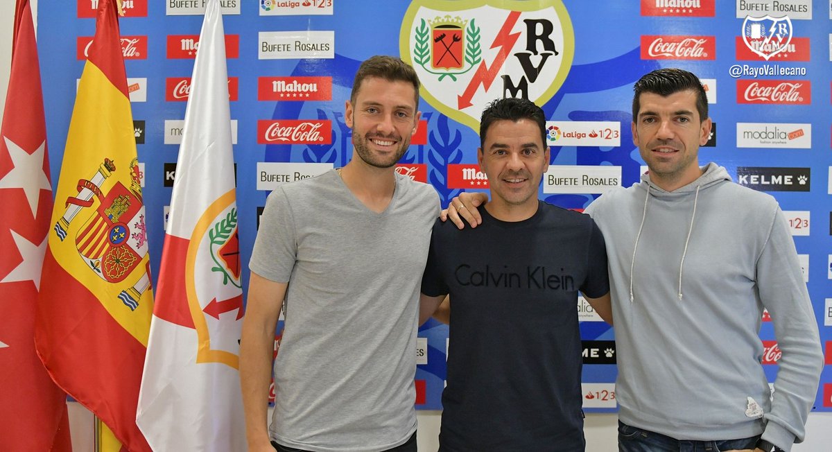 RayoVallecano's tweet photo. 📝📷⚡️Renovación de Míchel como entrenador del Rayo Vallecano
👉https://t.co/6ZcDgrgw43 https://t.co/1YayAHRZG0