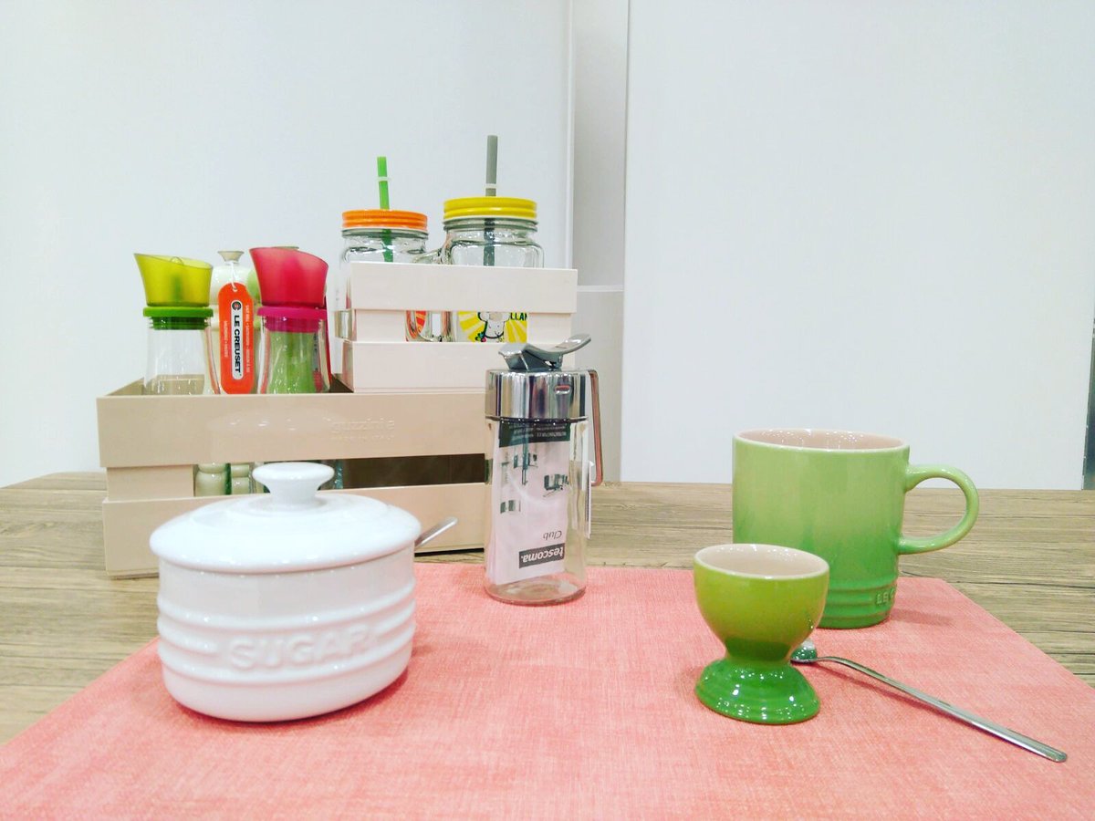 closetcasa's tweet photo. Buenas tardees!! Por fin vemos el sol ☉!! Ya queda menos para el finde 💃💃 aqui os dejamos unas cosas monisimas para alegrar tu cocina y mejor ordenada imposible con las nuevas cajas de @fratelliguzzini !!! Feliz lunes! Os esperamos en @Itaroa  y #pamplona ❤

#closet #Novedad https://t.co/g5OJH3XEsU