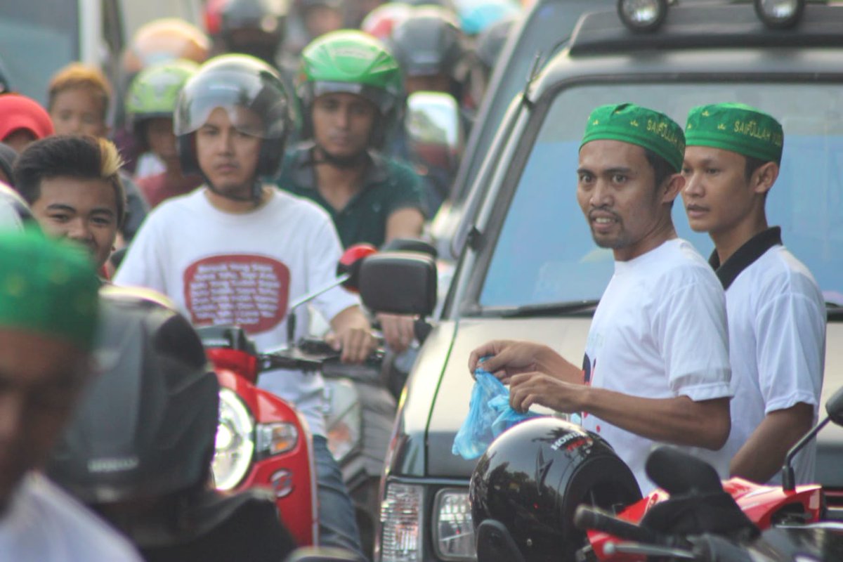 BambangHands's tweet photo. Relawan Gusti Top Markotop
Kabeh berbagi
#SedulurTakjil
#SedulurNgaji
@cakimiNOW
@GusIpul_ID
@GunturPuti
@halimiskandarnu
@HadiNgusman
@Banser_CyberNU
@syukron_dosi https://t.co/QGhDQfzdcT