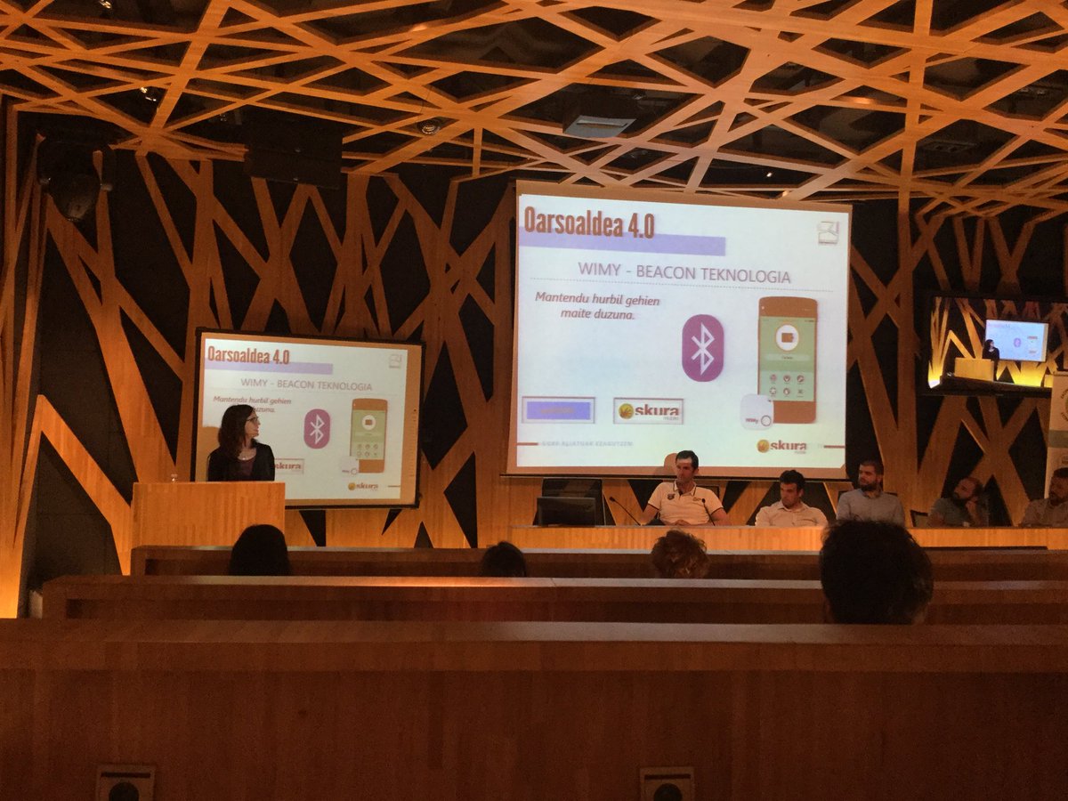 antxon's tweet photo. No podía ser de otra manera. @skuramobile hablando de su colaboración con @WIMy_ en #oarsoaldea40  @Oarsoaldea @BerriUp https://t.co/EiOe4ZO2hB