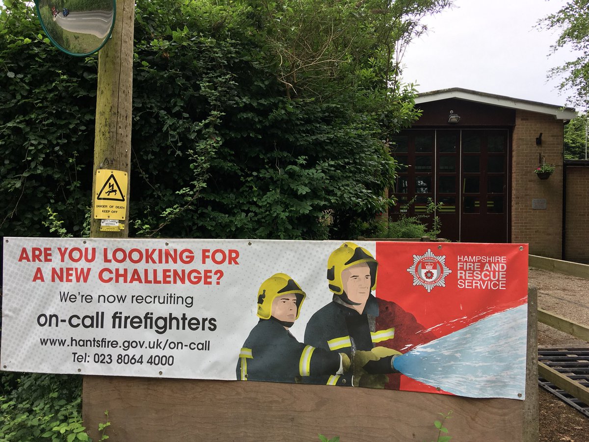 PeteWhite999's tweet photo. Working at @BurleyFire52 helping out the local #OnCall crew. Burley is the only fire station in England with its own cattle grid! It’s there to keep the wild ponies out but there’s nothing to stop you crossing it if your interested in being a local #Firefighter! 🚒👩‍🚒#BestJob https://t.co/PfMkBETZy1