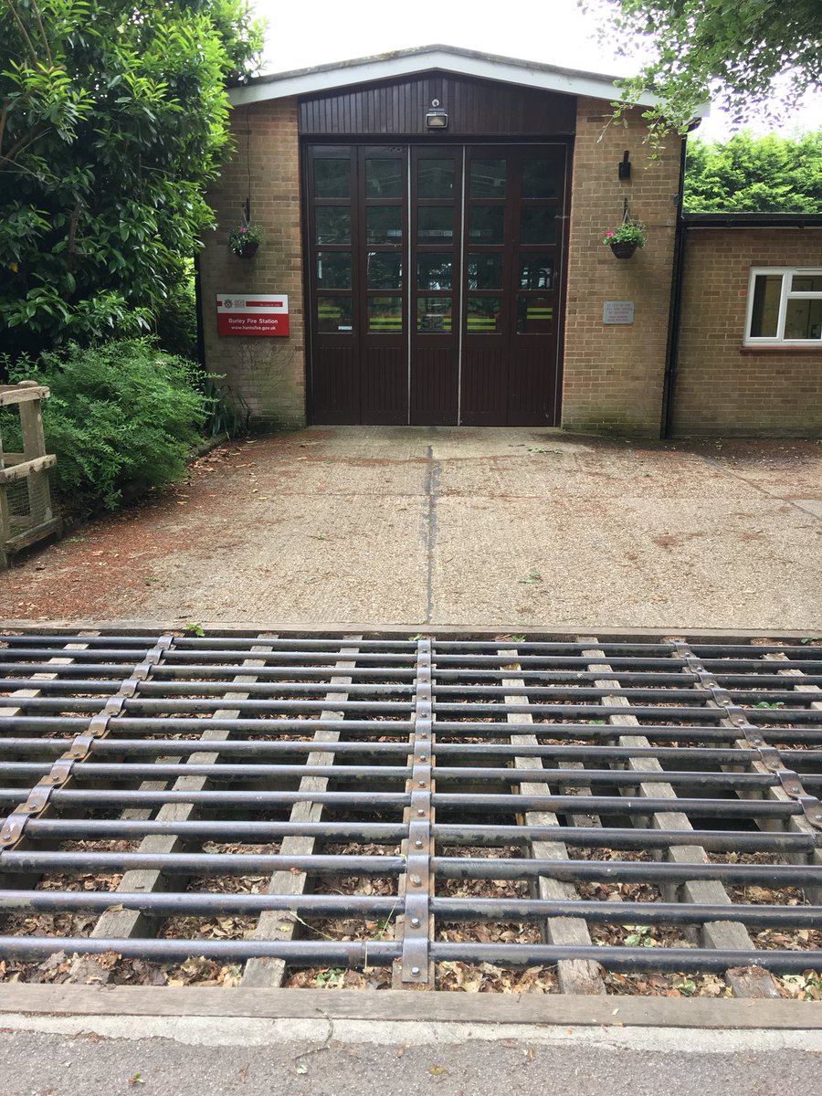 PeteWhite999's tweet photo. Working at @BurleyFire52 helping out the local #OnCall crew. Burley is the only fire station in England with its own cattle grid! It’s there to keep the wild ponies out but there’s nothing to stop you crossing it if your interested in being a local #Firefighter! 🚒👩‍🚒#BestJob https://t.co/PfMkBETZy1