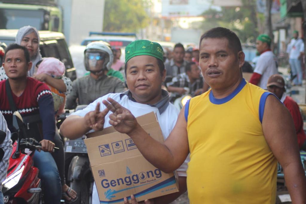 ainun_izzatilla's tweet photo. Berbagi berkah ramadhan bersama seduluran probolinggo
#SedulurNgaji
@cakimiNOW
@GusIpul_ID
@GunturPuti
@halimiskandarnu
@HadiNgusman
@Banser_CyberNU
@syukron_dosi https://t.co/wdBrXGVpak