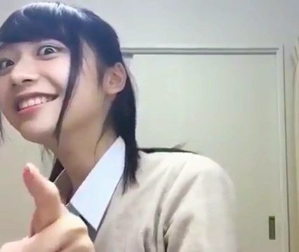 as8guma's tweet photo. 阿部芽唯は今も美人ね…。制服配信のせいか、エキセントリックな生徒会長といる生徒会室のようなSHOWROOMだった。
対面時、皆が笑顔だったのと「濵咲友菜さんへ」の濵ちゃんが涙ぐんでたのが印象的。可愛いー!って声になんか笑った。
#4thlap #阿部芽唯 #チーム8 https://t.co/5tqsrsc44x