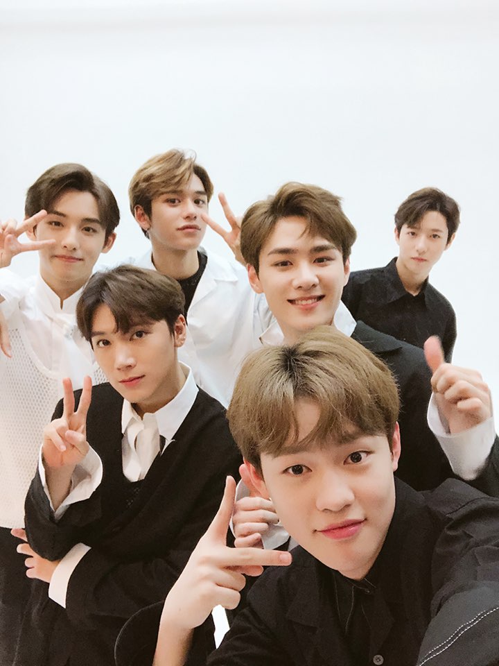 NCTsmtown's tweet photo. 여러분 저는 루카스에요!
아까 저희 방송 봤어요? 
이렇게 앞으로 깜짝 놀라게할께요 ㅎㅎ 기대 많이많이 해주세요 https://t.co/2ur33r6iBr
