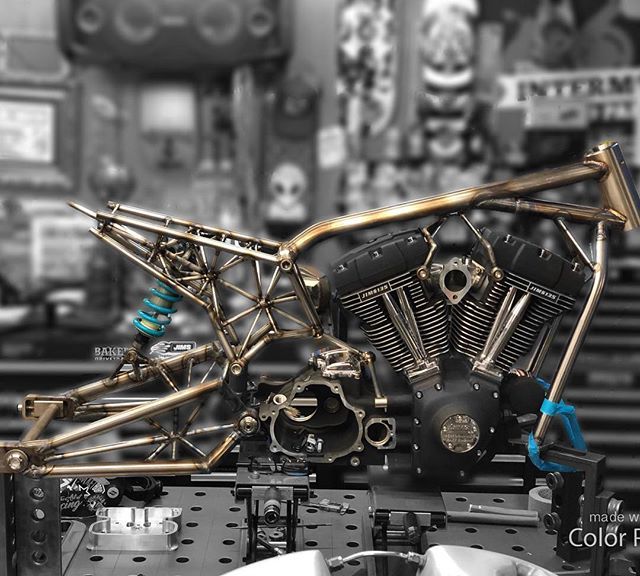 rocketbobs's tweet photo. Pressure Drop, T45 and T60 frame, mad finish now to make @hd115anniversary Prague.. @proformancemetals #pressuredrop #nitronracing #bakergrudgebox #bakerdrivetrain #praguecustomgallery2018 @magura_official #magura #rotobox #jimsracingengines @jimsusa #he… https://t.co/3t1LtOvcYa https://t.co/R7i9rtJxD2